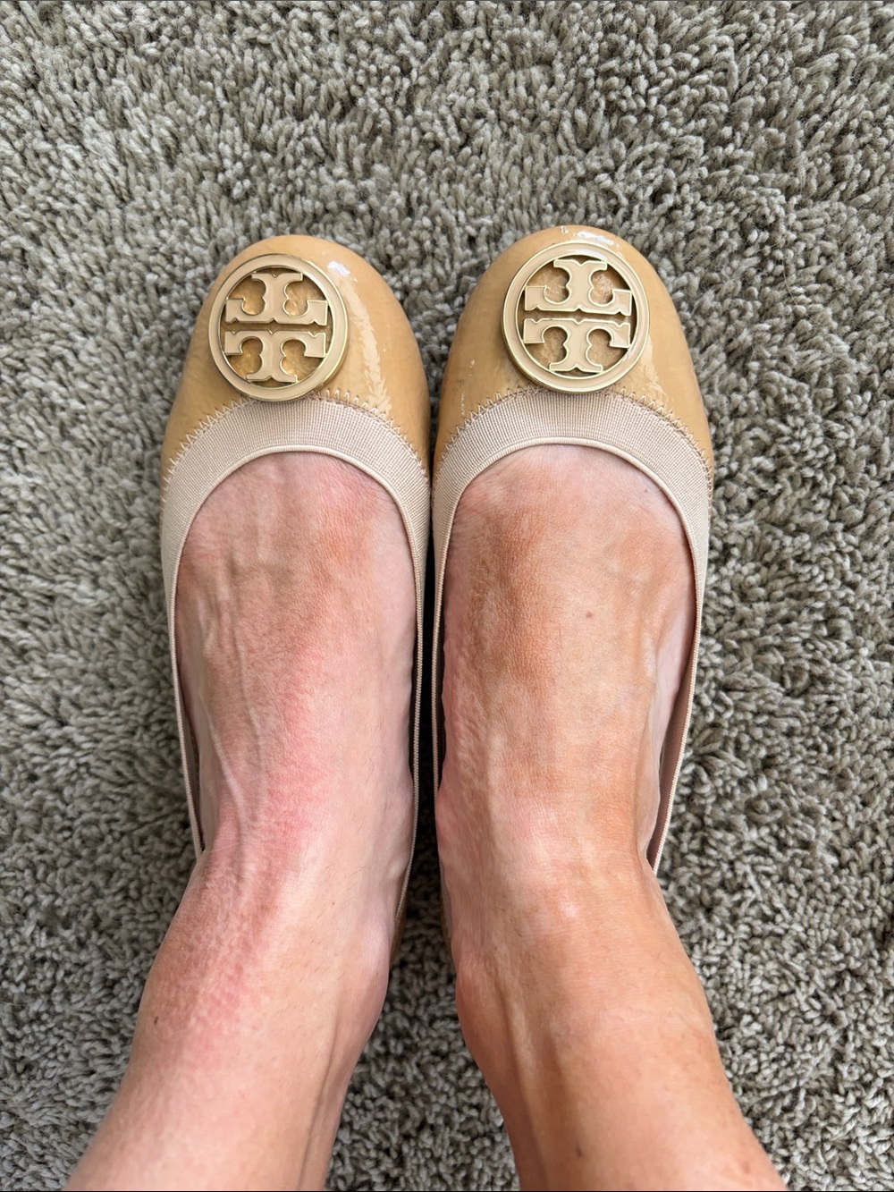 Tory Burch Caroline Patent Leather Ballerina Flats Shoes Nude Beige
Size 6.5M - Picture 9 of 9